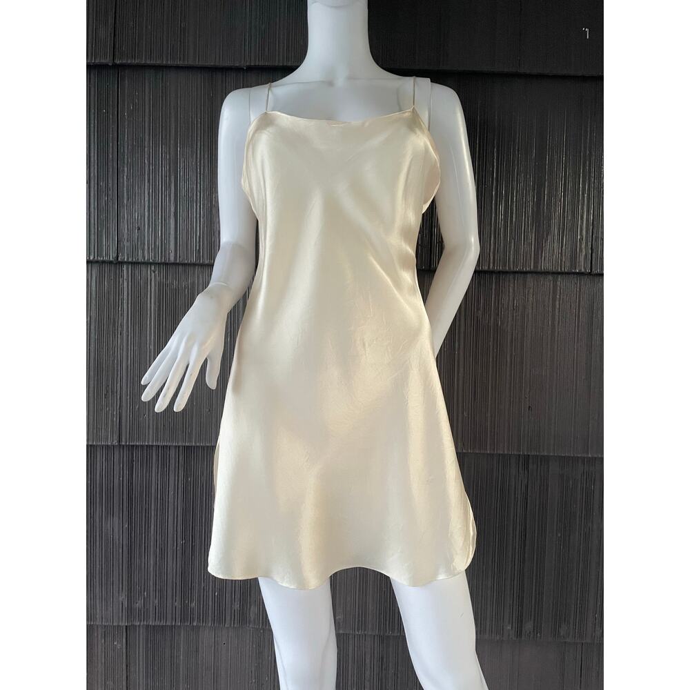 🔥Vintage 100% Silk Victoria’s Secret Gold Label Cream Slits Mini Slip Chemise M